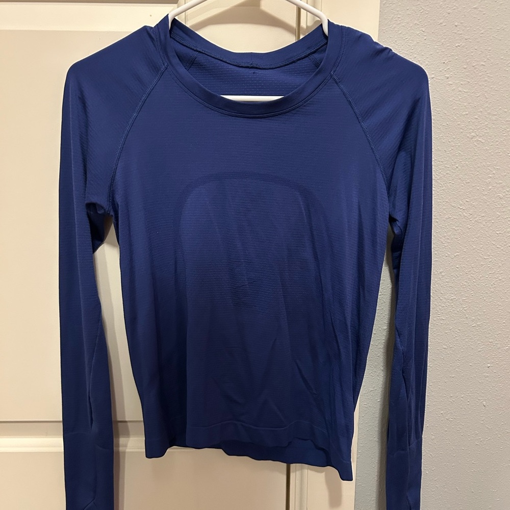 LULULEMON long sleeve dark blue top